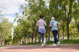 腰真好！字母哥罚球线紧急撤回后仰金鸡独立跳投外传队友命中三分